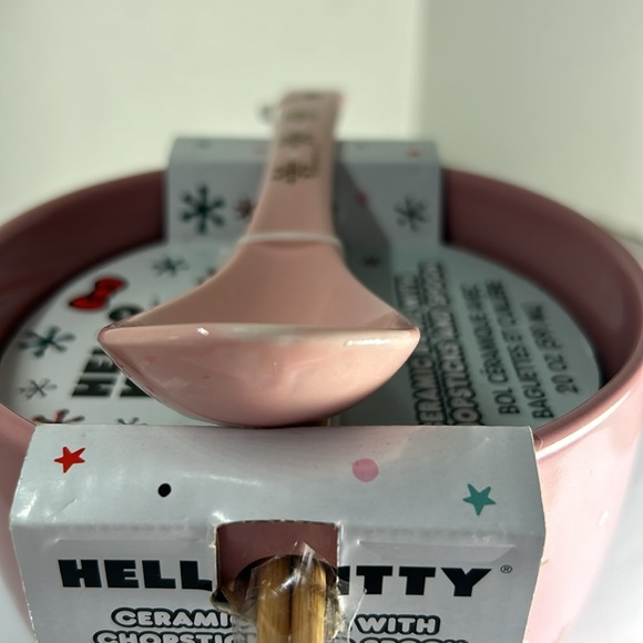 Sanrio Pink Dinnerware Set with Spoon - Picture 10 of 10